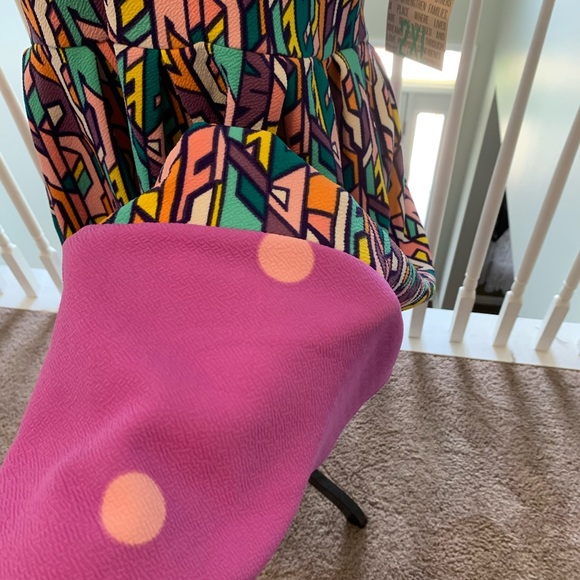 GORGEOUS 2 Print NWT LuLaRoe 2XL Amelia - Picture 2 of 3